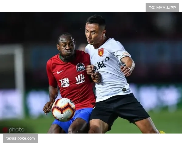 青岛西海岸防守反击战术奏效 主场优势得到充分发挥